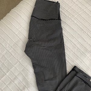 Lululemon leggings size 4